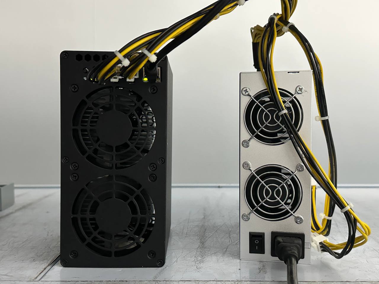 Goldshell KA BOX 1.18T 400W KAS Miner 